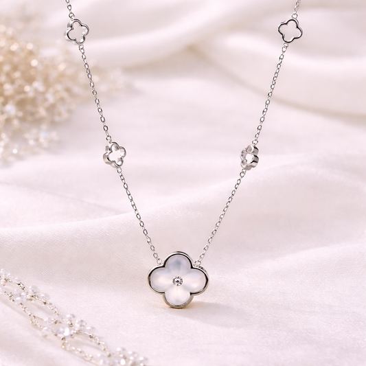 Flower Loop Necklace | 925 Silver