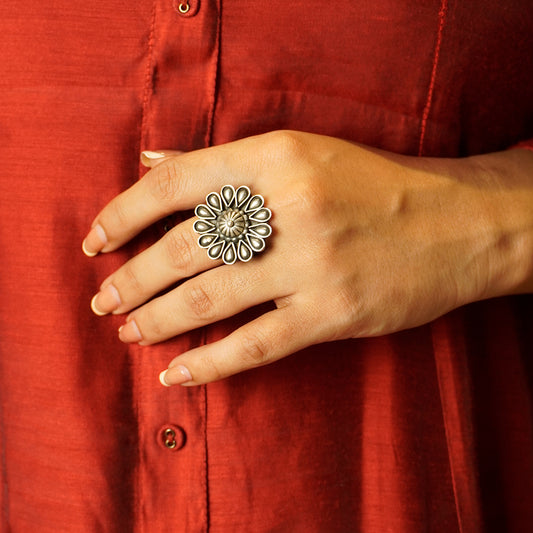 Eternal Blossom Pure 925 Oxidized Ring