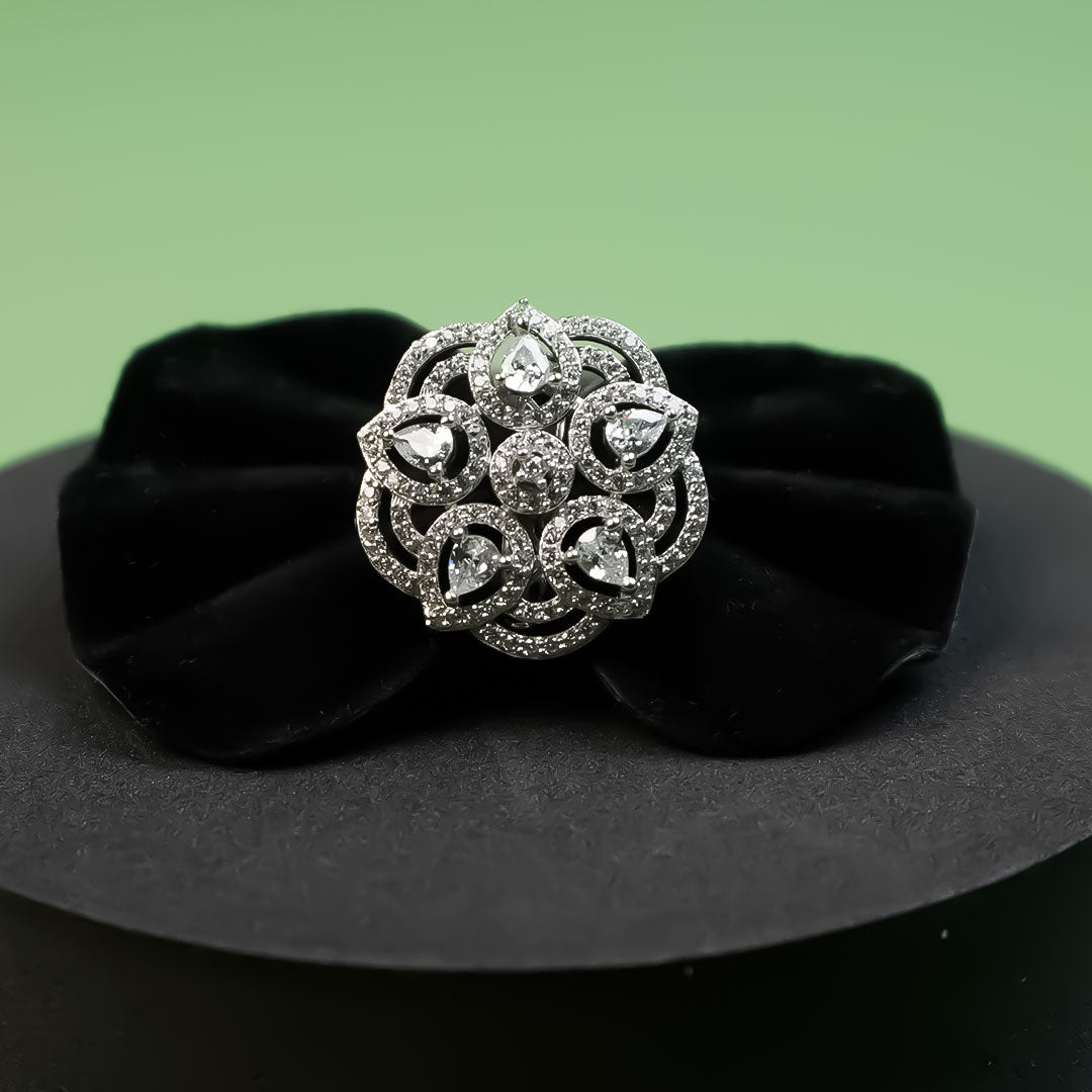 Noor Petal Cluster Adjustable Ring