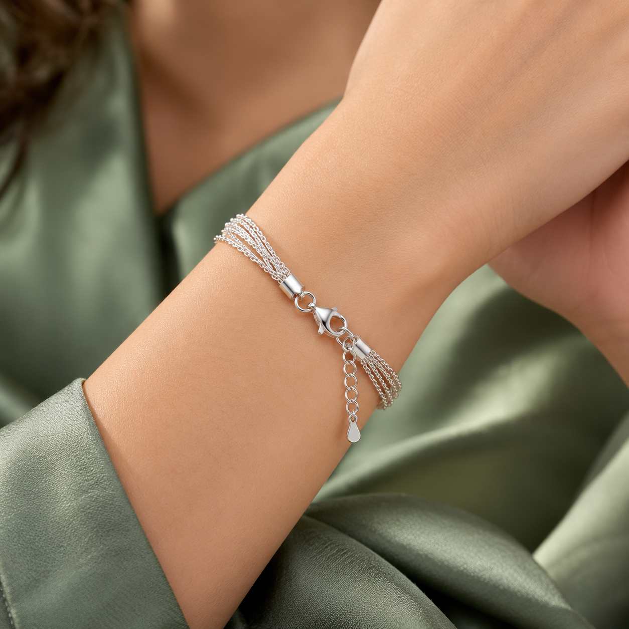 Taravya Seven-Layer Luxe Chain Bracelet