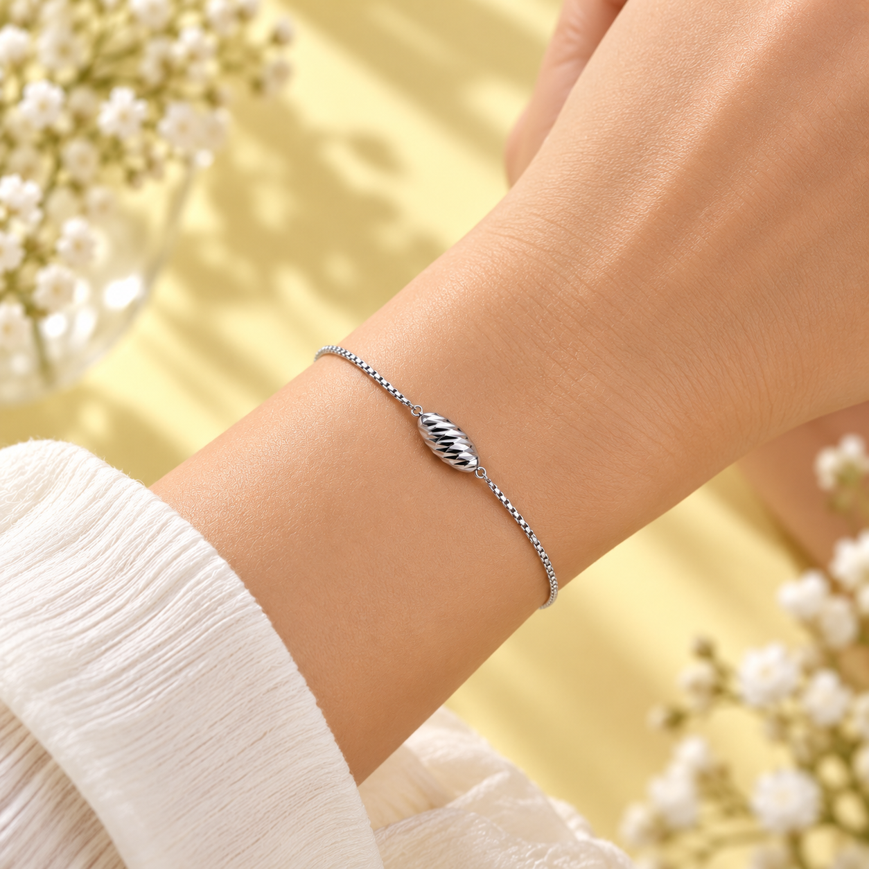 Taravya Sculpted Elegance 925 Silver Bracelet