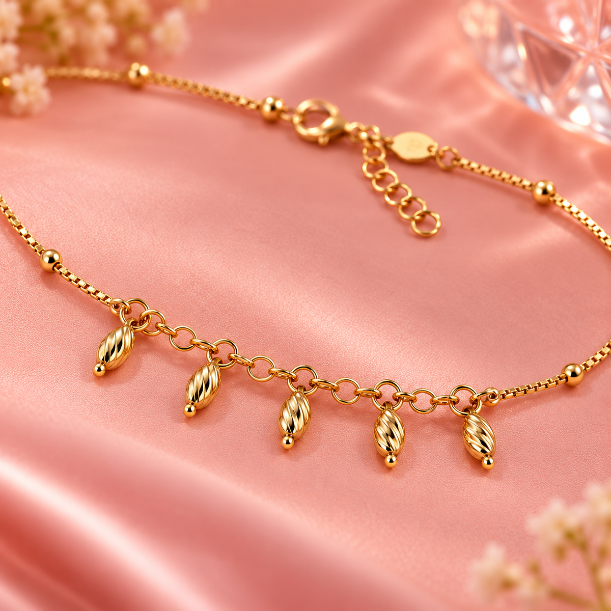 Taravya Golden Teardrop Charm Anklet Taravya