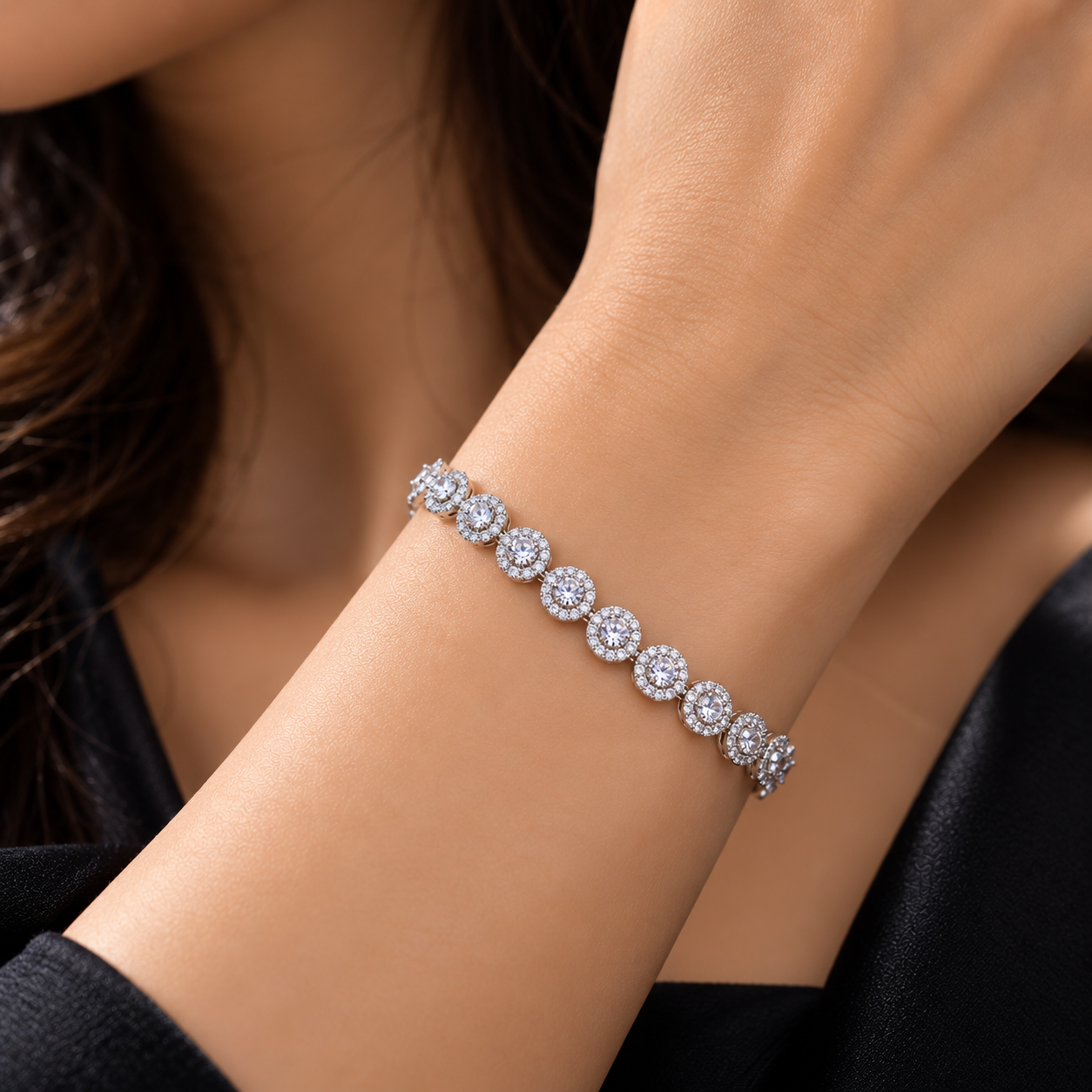 Taravya Women’s Radiant Halo Crystal Bracelet