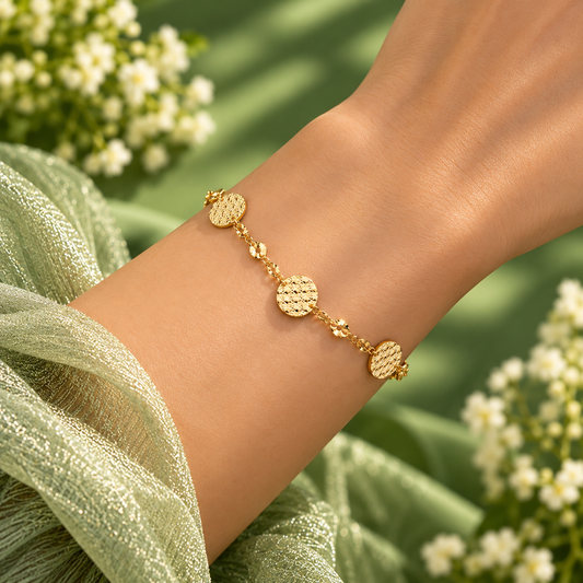✨ Taravya Golden Lattice Disc Bracelet Taravya