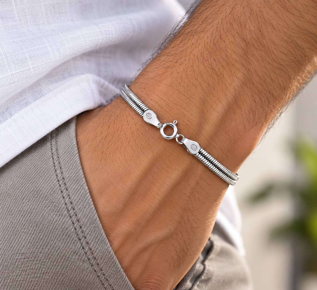 Taravya Men’s Premium Snake Chain Silver Bracelet