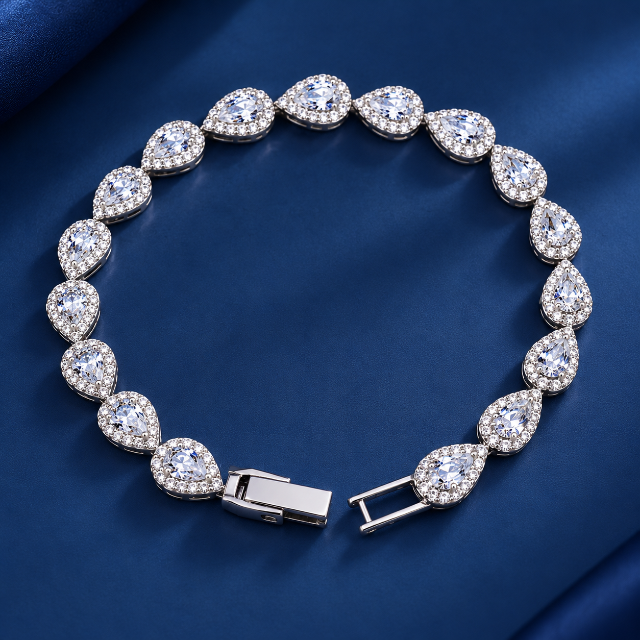 Taravya Women’s Royal Crystal Halo Bracelet