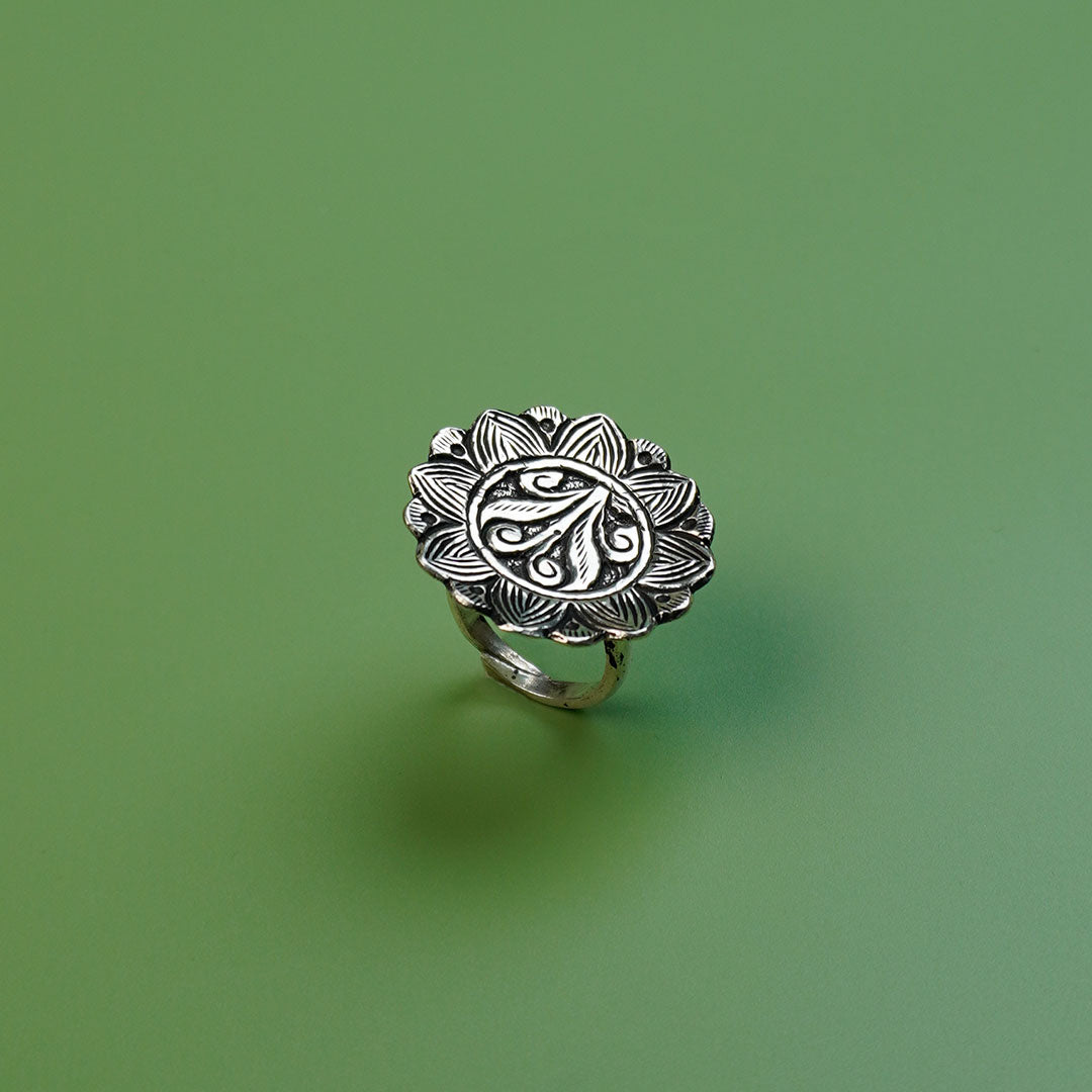 Bloom Oxidized Adjustable Ring