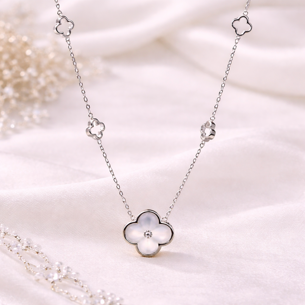 Flower Loop Necklace | 925 Silver