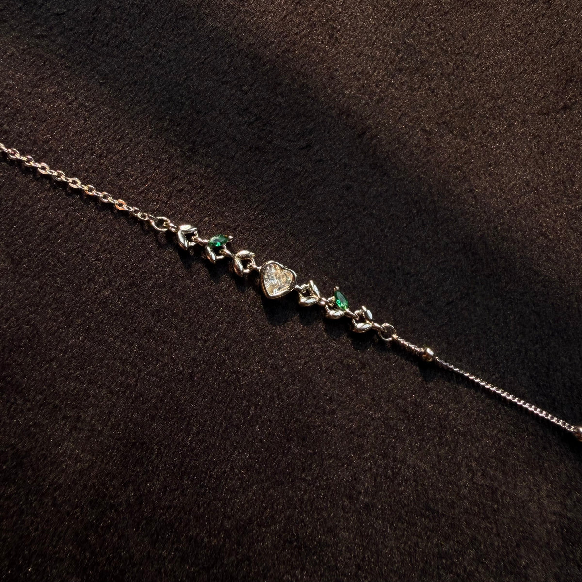 Leaf & Emerald Green Stone Silver Bracelet Taravya