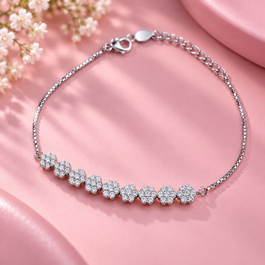 Taravya Sparkling Floral 925 Silver Bracelet