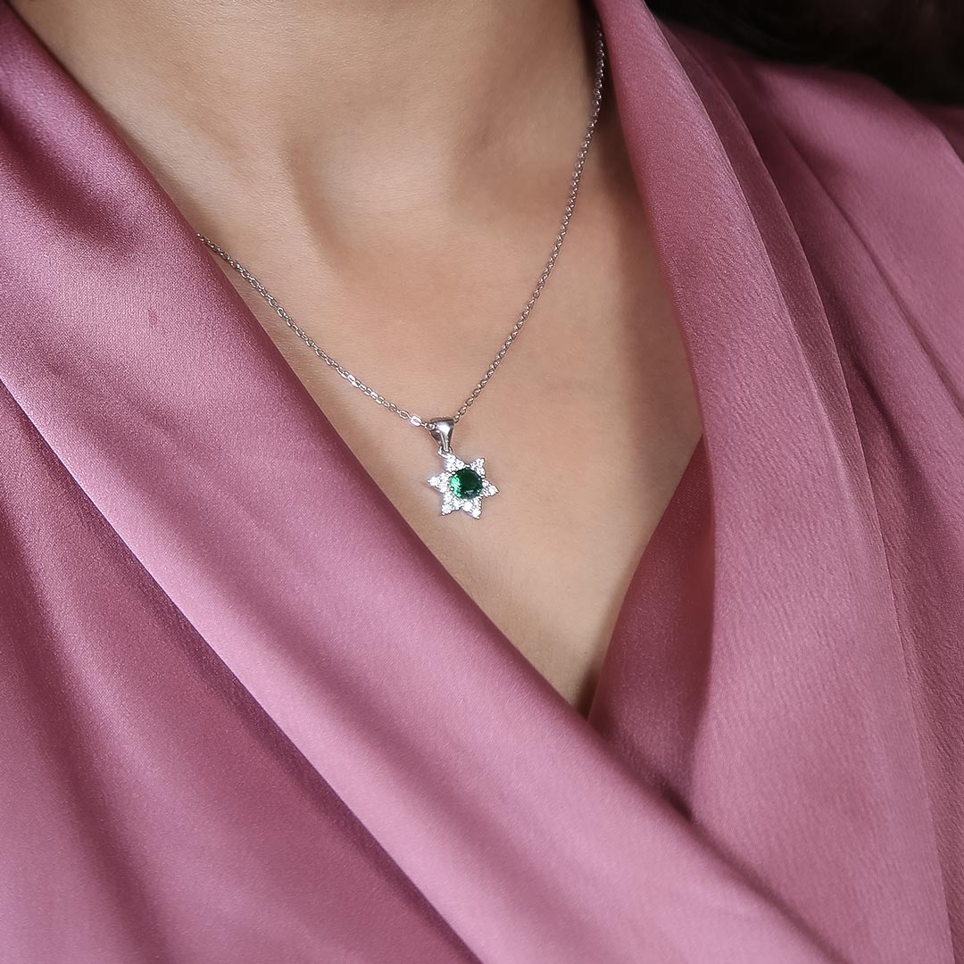 Enchanted Emerald Necklace Pure 925 Silver