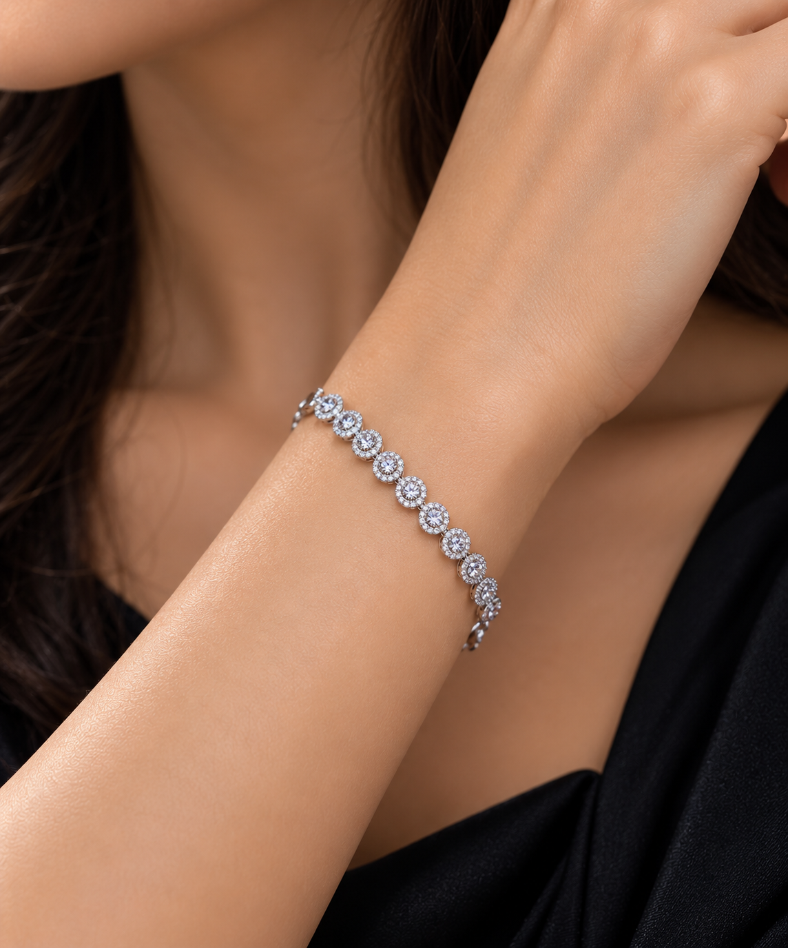 Taravya Women’s Radiant Halo Crystal Bracelet