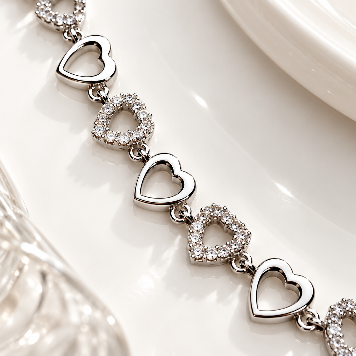 Love Link Heart Bracelet Taravya