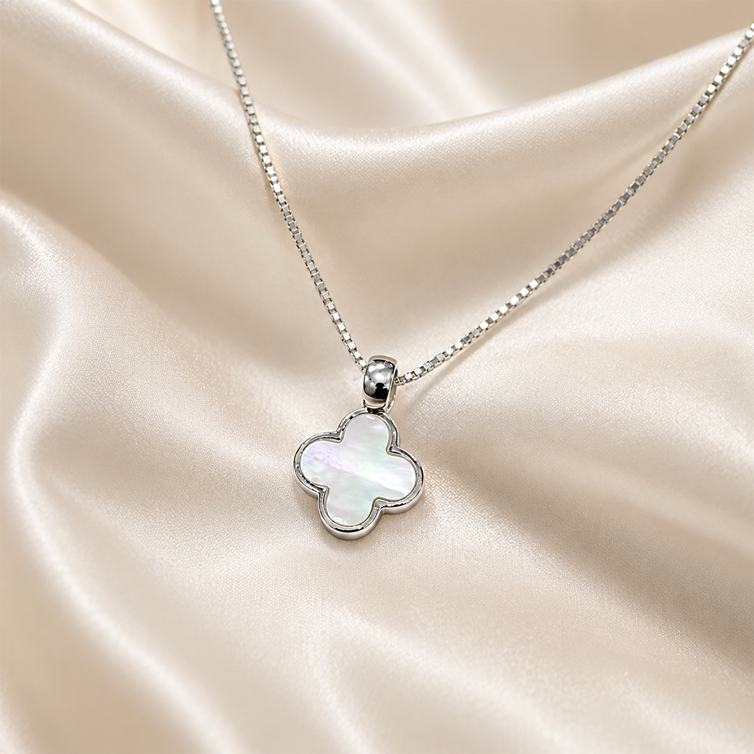 Mother of Pearl Clover Silver Necklace
