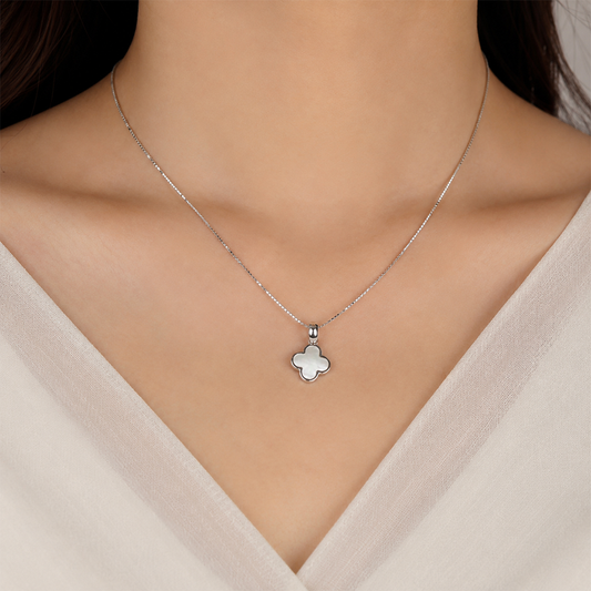 Mother of Pearl Clover Silver Necklace