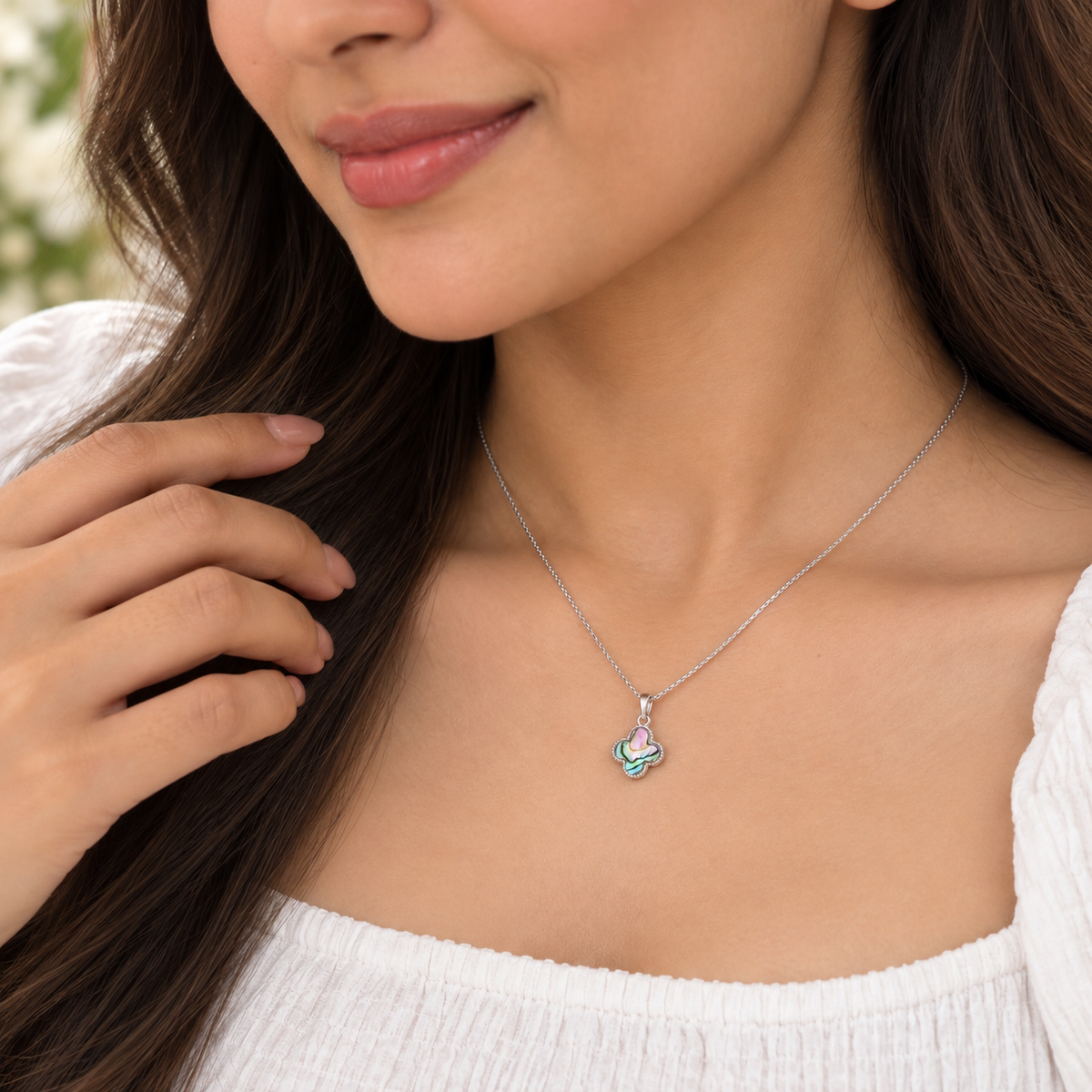 Mystic Clover Pendant & Earrings Set Taravya