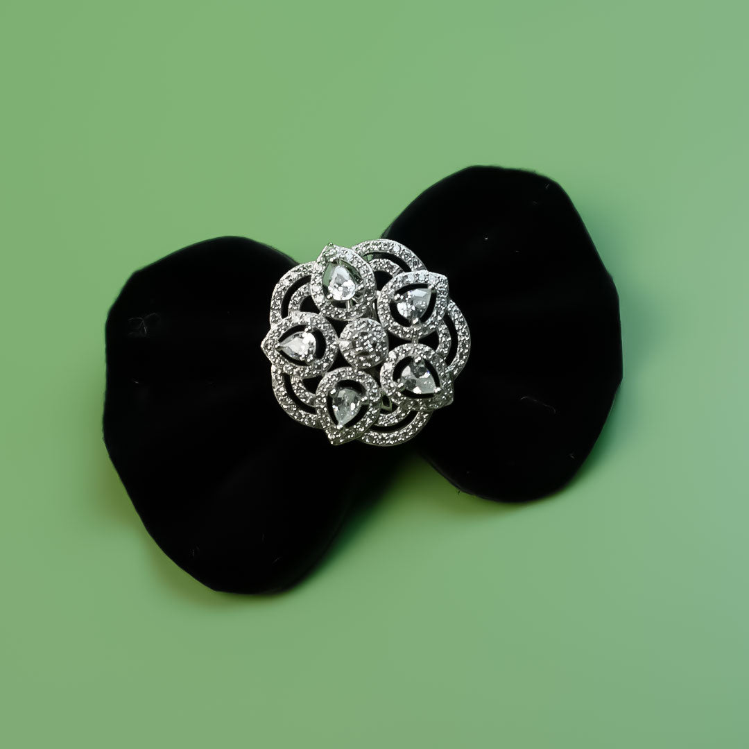 Noor Petal Cluster Adjustable Ring