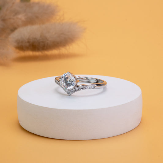 Vow V-Ring | 925 Silver