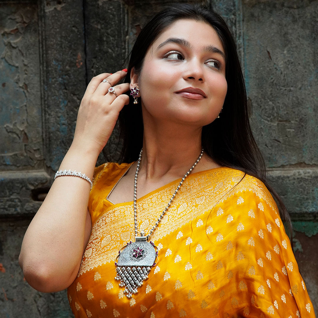 Regal Silver Dome Necklace Set