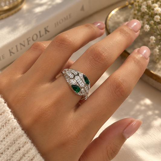 Serpent Emerald 925 Silver Ring Taravya