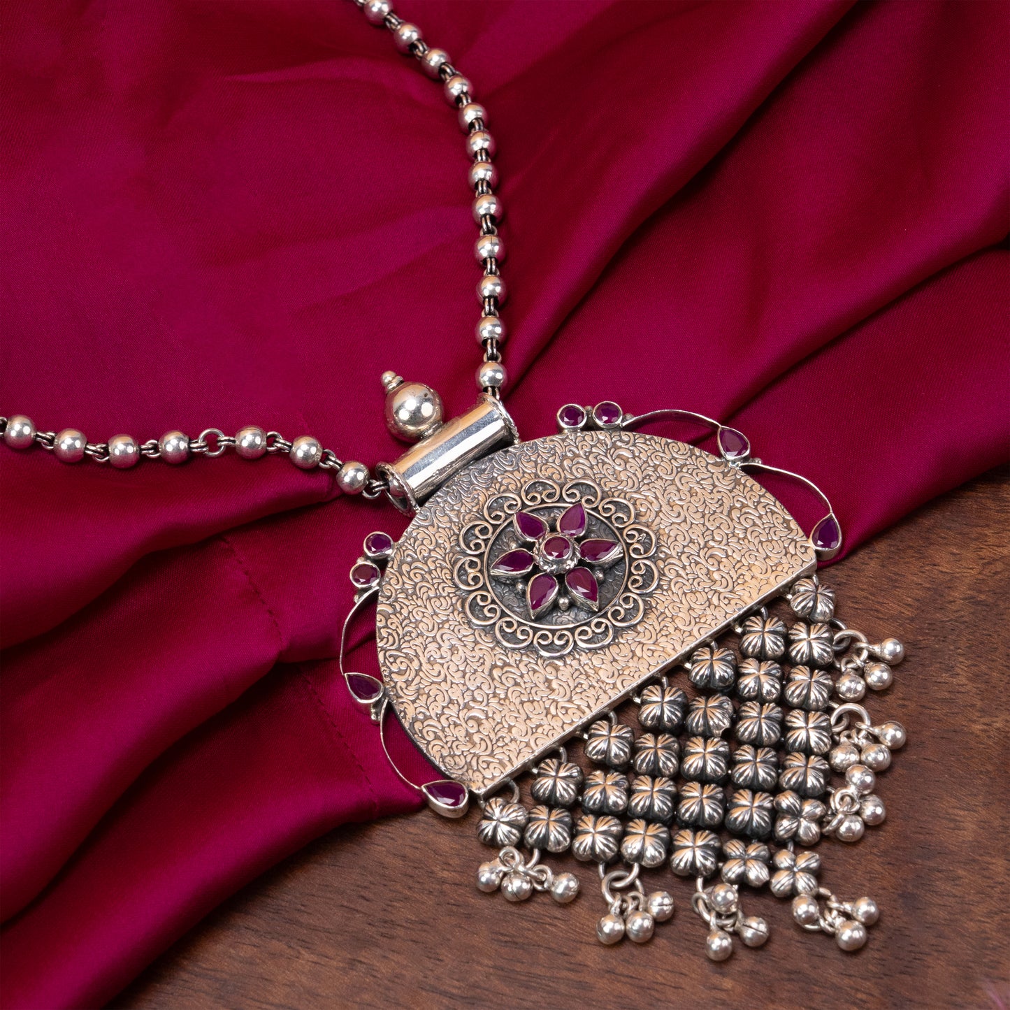 Regal Silver Dome Necklace Set