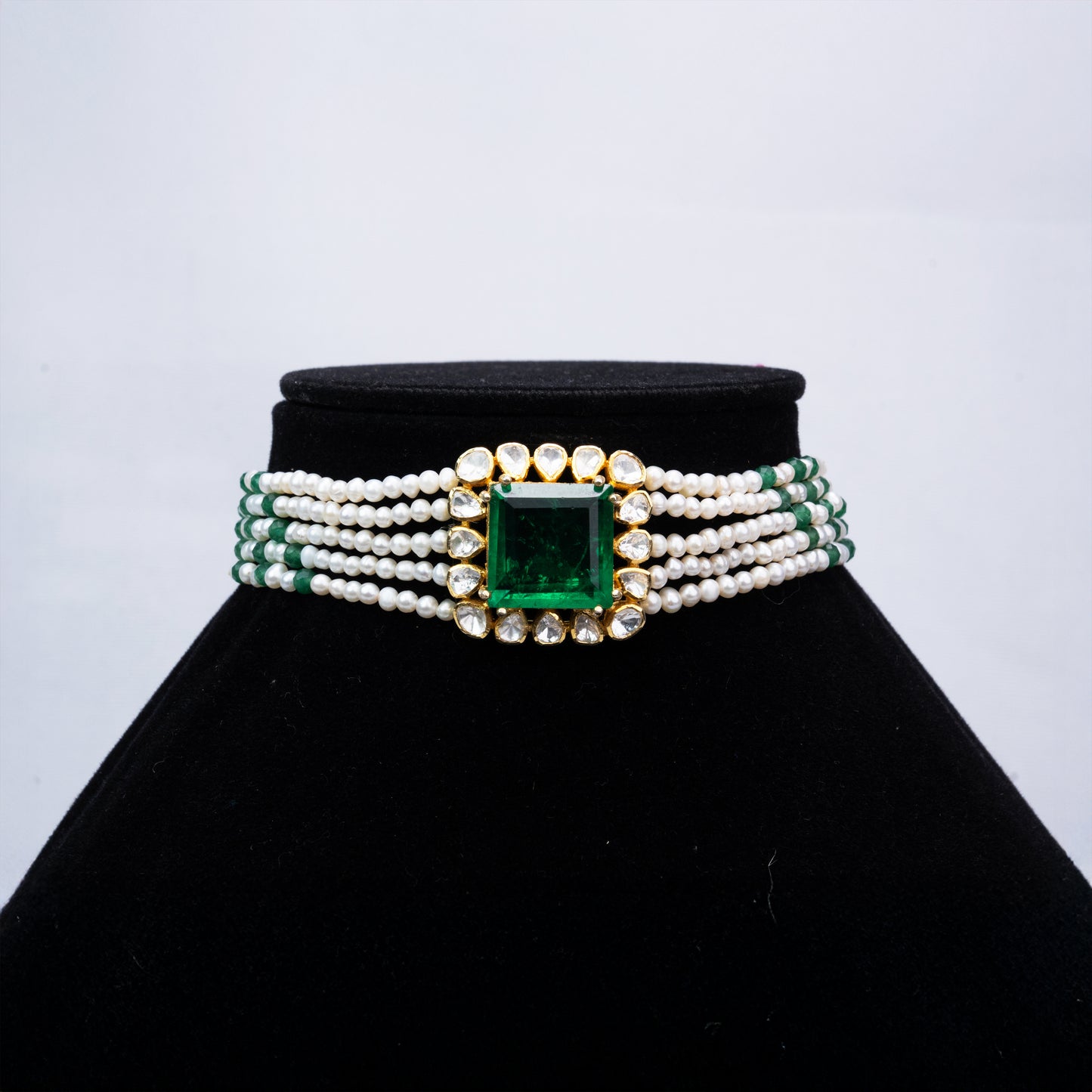Emerald Radiance Pearl Choker