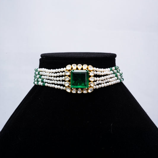 Emerald Radiance Pearl Choker