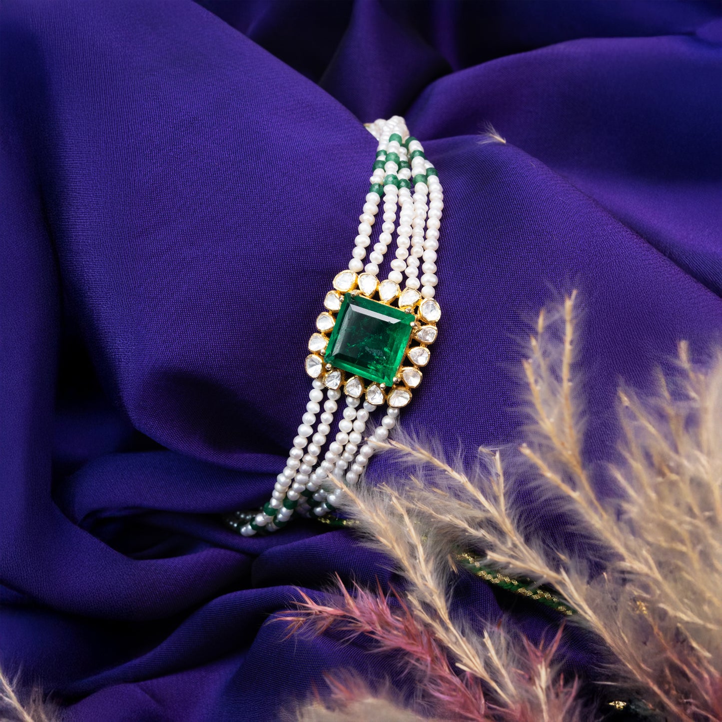 Emerald Radiance Pearl Choker