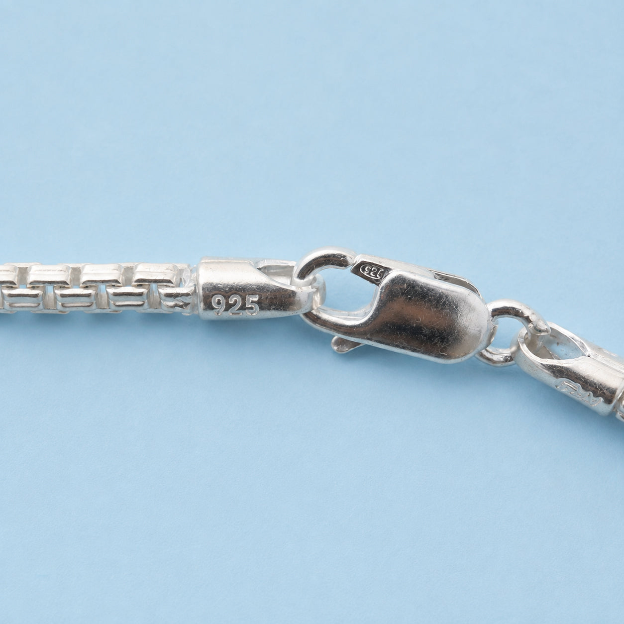 Men Silver Classy Box Chain